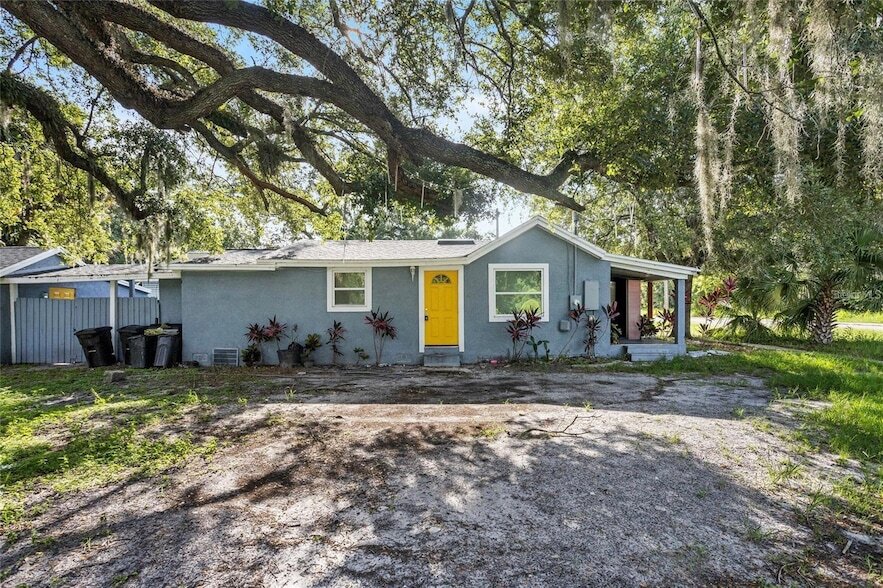 906 Celery Ave in Sanford, FL - Building Photo