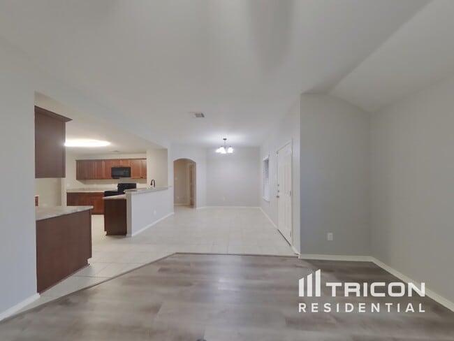 413 Azalea Dr in Nevada, TX - Building Photo - Building Photo