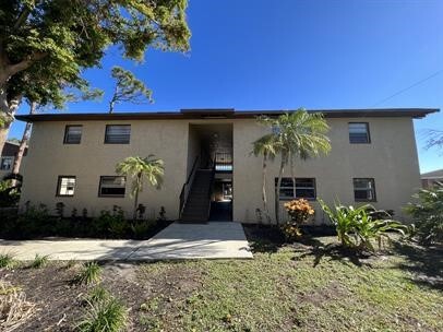 Marbella Apartments in Ft. Myers, FL - Building Photo