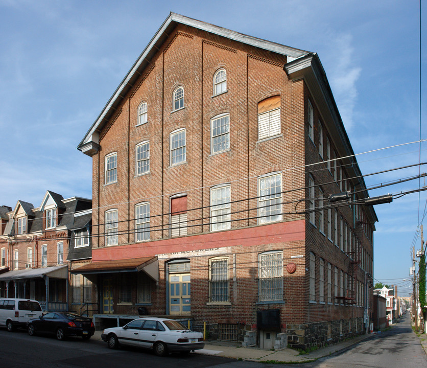 Fullerton Galleries in Allentown, PA - Building Photo