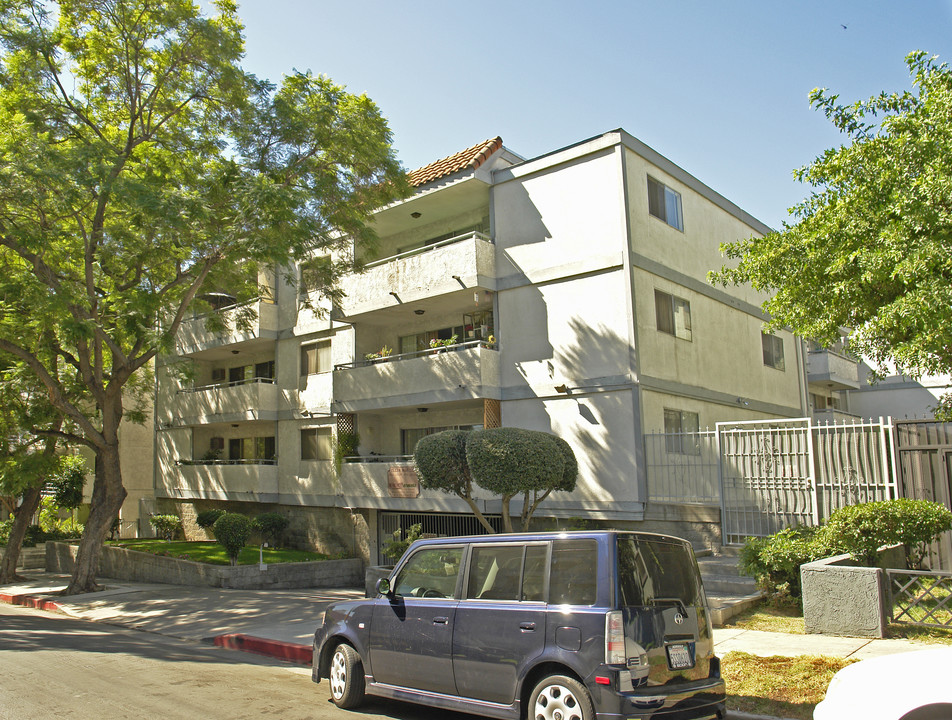 Deccan Villas in Los Angeles, CA - Building Photo