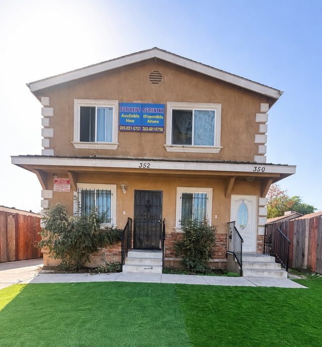 property at 326 E 101st St