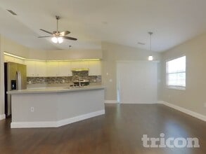 3598 N Biscayne Dr in North Port, FL - Building Photo - Building Photo