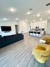 467 Binney St NE in Palm Bay, FL - Building Photo - Building Photo
