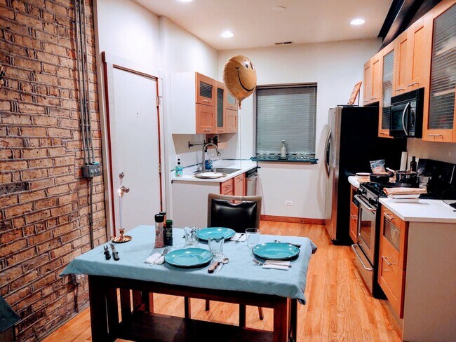 321 Custer Ave in Evanston, IL - Building Photo - Building Photo