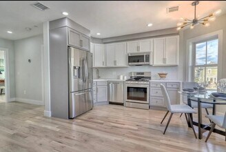 12 Cawfield St in Boston, MA - Building Photo - Building Photo