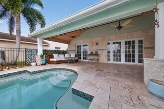 9121 Paragon Way in Boynton Beach, FL - Foto de edificio - Building Photo