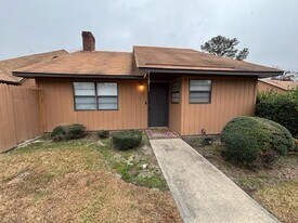 200 Rollins Dr in Greenville, NC - Building Photo