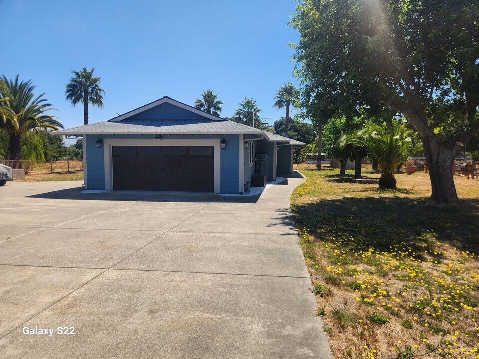 1259 Stony Glen Ln in Cotati, CA - Building Photo
