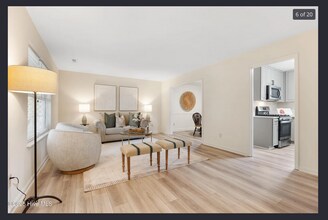 Room in House on Country Ln in Holly Springs, NC - Building Photo - Building Photo