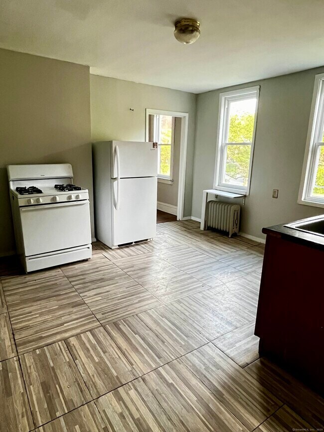 143 Putnam St in Hartford, CT - Building Photo - Building Photo