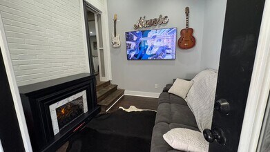 30 E Thompson Ln in Nashville, TN - Building Photo - Building Photo