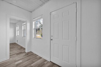 8063 San Jose Blvd in Jacksonville, FL - Building Photo - Building Photo