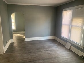 1712 NE Monroe St in Peoria, IL - Building Photo - Building Photo