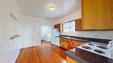 1648 Russell St in Berkeley, CA - Foto de edificio - Building Photo