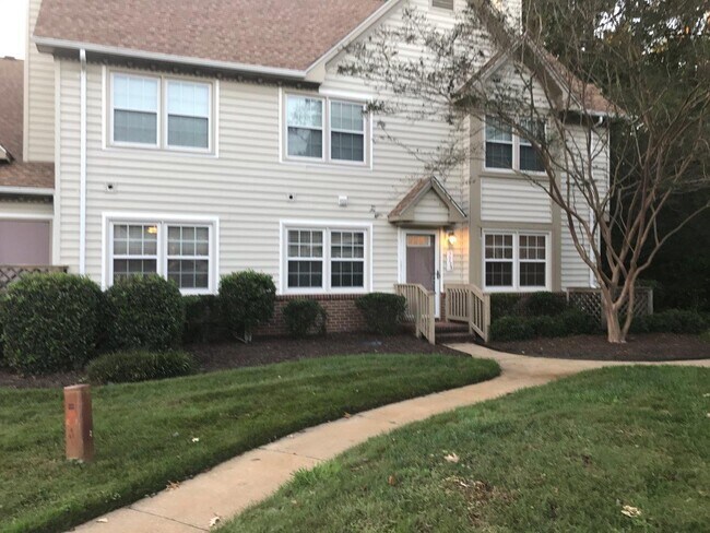 713 Rapidan River Ct