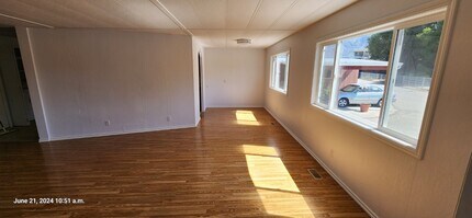 4426 Oleander Dr in Osoyoos, BC - Building Photo - Building Photo