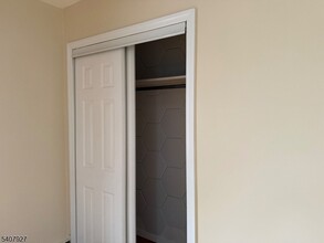 134 E Centre St in Nutley, NJ - Foto de edificio - Building Photo