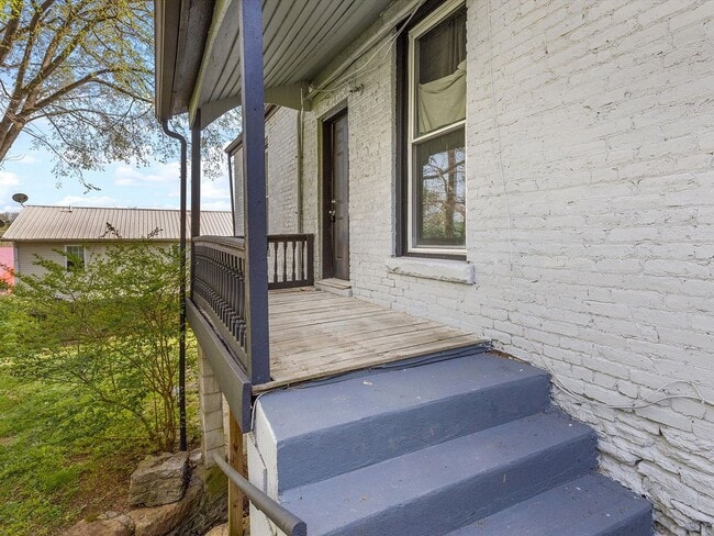 306 E High St in Mount Sterling, KY - Building Photo - Building Photo