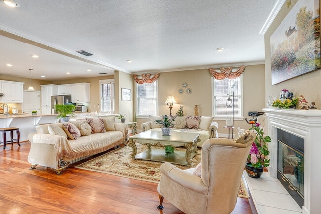 property at 1148 Promenade St