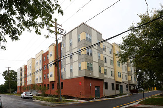 Berger Square in Odenton, MD - Foto de edificio - Building Photo