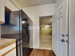 1617 Oak Knoll Ln in Charlotte, NC - Building Photo - Building Photo