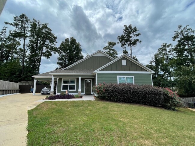 821 Bristol Court in Auburn, AL - Building Photo - Building Photo