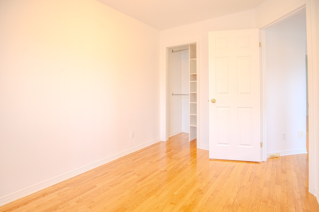 Cozy 3-Bed Townhouse in Hintonburg – Avail in Ottawa, ON - Building Photo