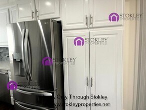 2250 Gladwin Dr in Walnut Creek, CA - Building Photo - Building Photo