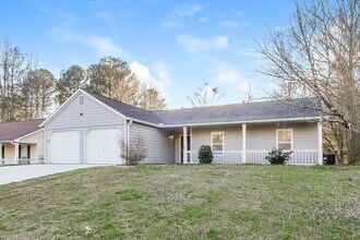 5815 Mistyview Dr in Rex, GA - Building Photo - Building Photo