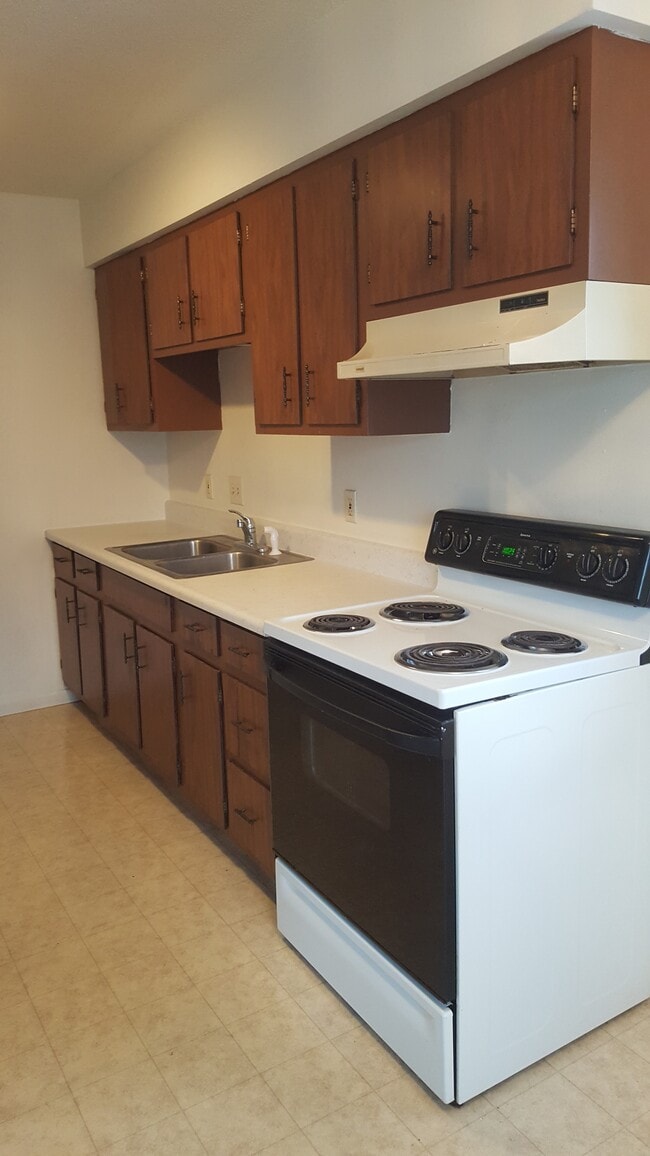 106 N Holmen Dr, Unit 3 in Holmen, WI - Building Photo - Building Photo