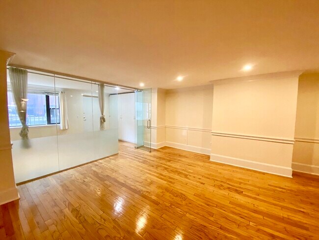 property at 280 Commonwealth Ave