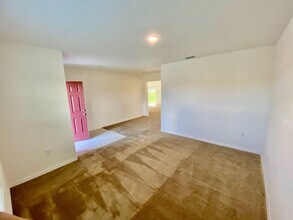 999 Cumberland Dr in Poinciana, FL - Building Photo - Building Photo