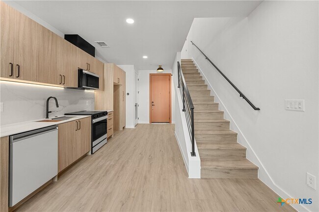 630 Central Pkwy in New Braunfels, TX - Building Photo - Building Photo