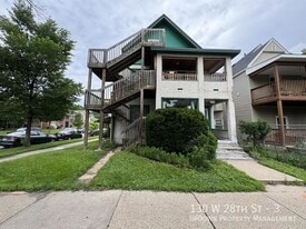 130 W 28th St in Minneapolis, MN - Building Photo
