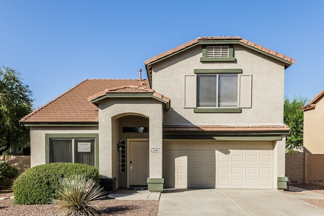 property at 2505 W Red Fox Rd