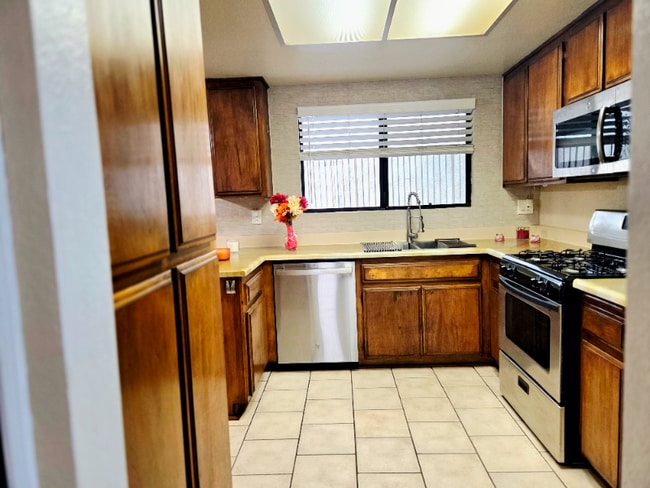 514 Coronado Ave, Unit #B in Long Beach, CA - Building Photo - Building Photo