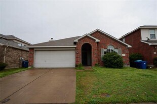 1120 Mount Olive Ln in Forney, TX - Building Photo