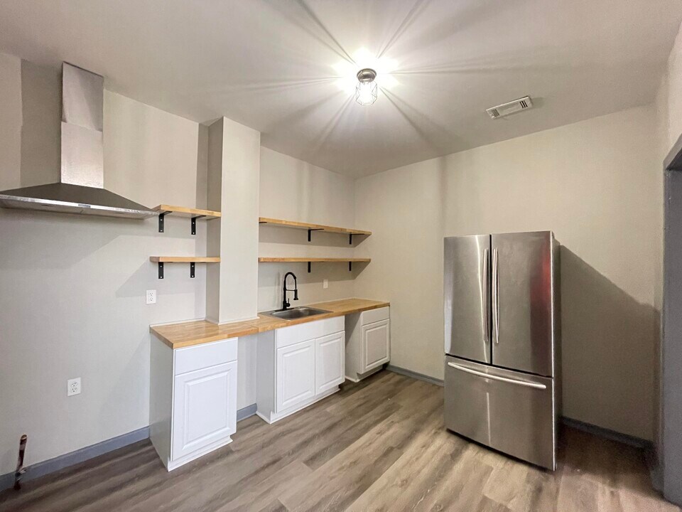 4031 Wesson St-Unit -305 in Detroit, MI - Building Photo