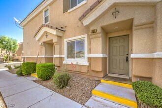 6495 Clara Bow Ave in Las Vegas, NV - Building Photo - Building Photo