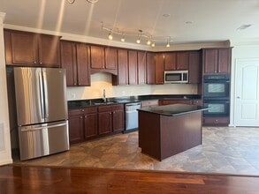19327 Diamond Lake Dr in Leesburg, VA - Building Photo - Building Photo