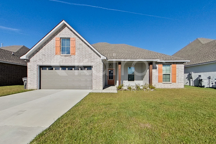 108 Gilded Ln in Broussard, LA - Foto de edificio