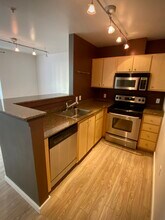 425 23rd Ave S, Unit A212 in Seattle, WA - Building Photo - Building Photo