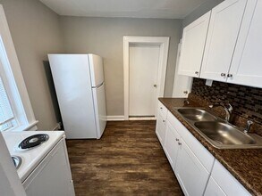 2908 E 29th St in Kansas City, MO - Building Photo - Building Photo