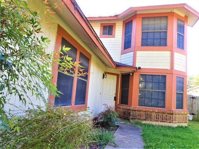 12811 Steeple-Chase Dr in Austin, TX - Building Photo - Building Photo