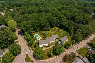 171 Cable Rd in Rye, NH - Building Photo - Building Photo