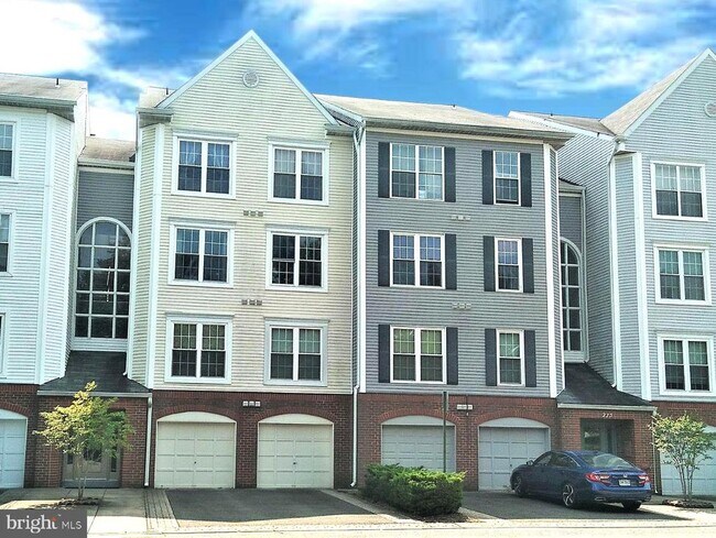 property at 273 S Pickett St