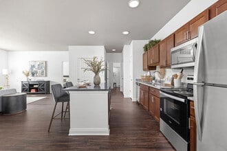 Union Club Apartments in Fort Wayne, IN - Building Photo - Building Photo