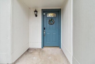 11204 Applewood Dr in Austin, TX - Building Photo - Building Photo