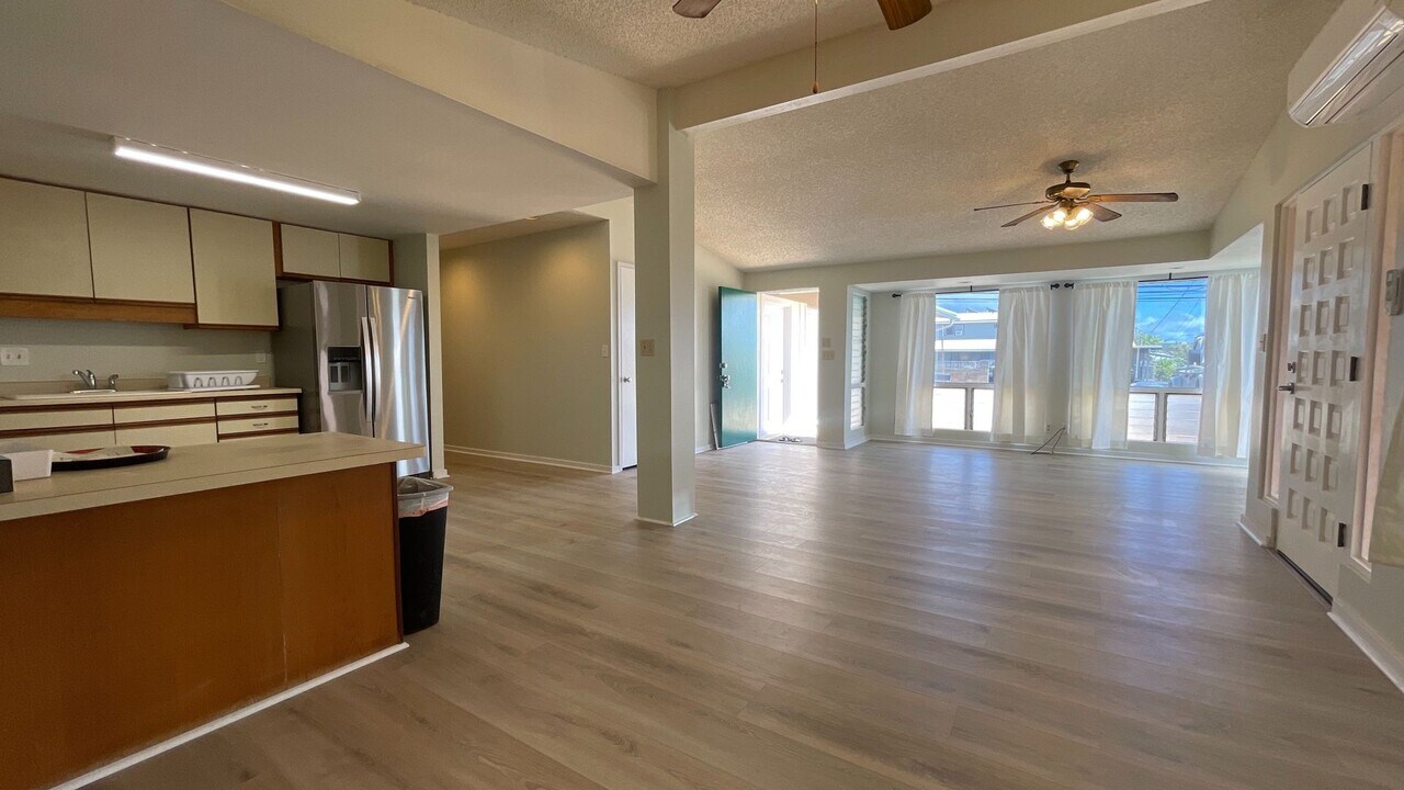 99-646-646 Halawa Heights Rd in Aiea, HI - Building Photo